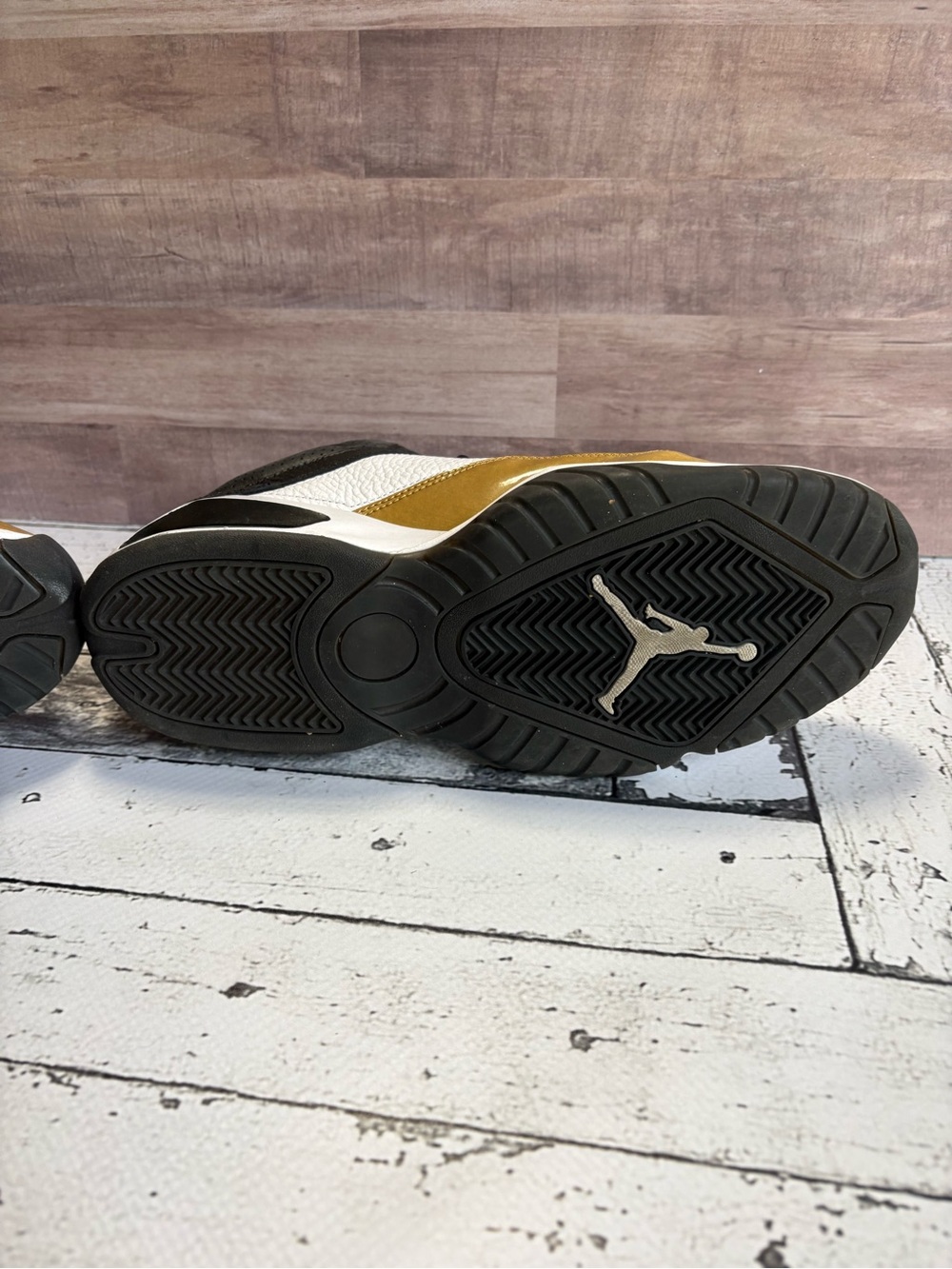 Nike Air Jordan - Picture 3 of 5